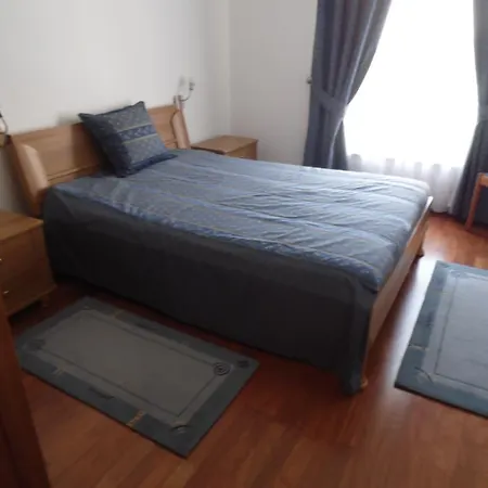Jose Bracourt Apartment *